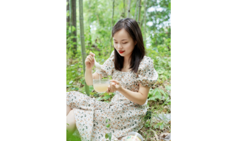 為何99%漂亮女性每天都在喝一杯有機野生葛根粉？