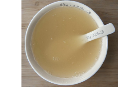 夏日解暑，這碗冷藏的野生葛根粉藏著自然的清涼答案?